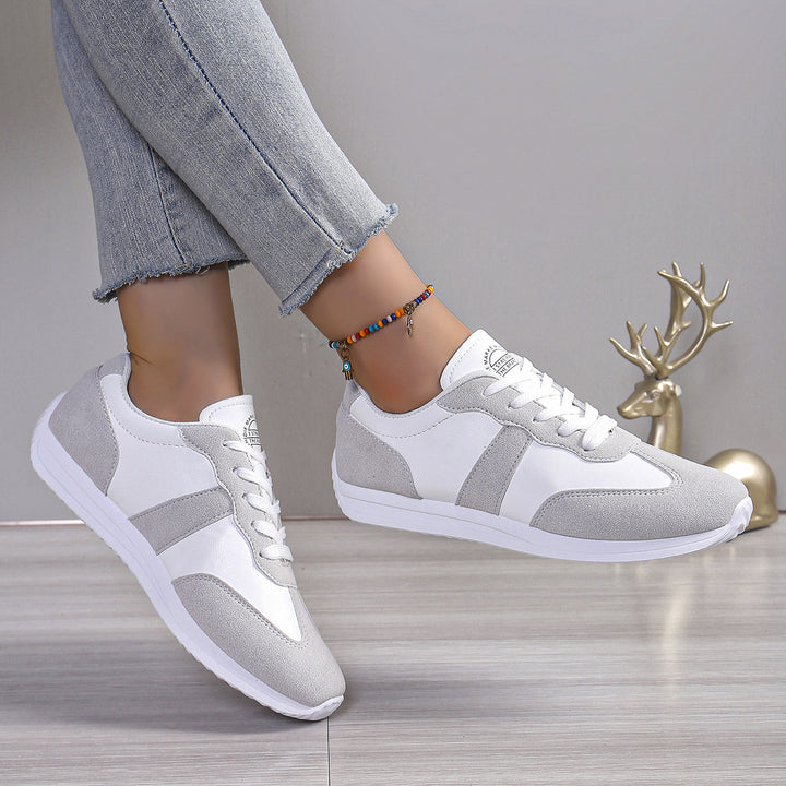 Dame Sporty Sneakers med skridsikker sål og åndbart overmateriale Stilla