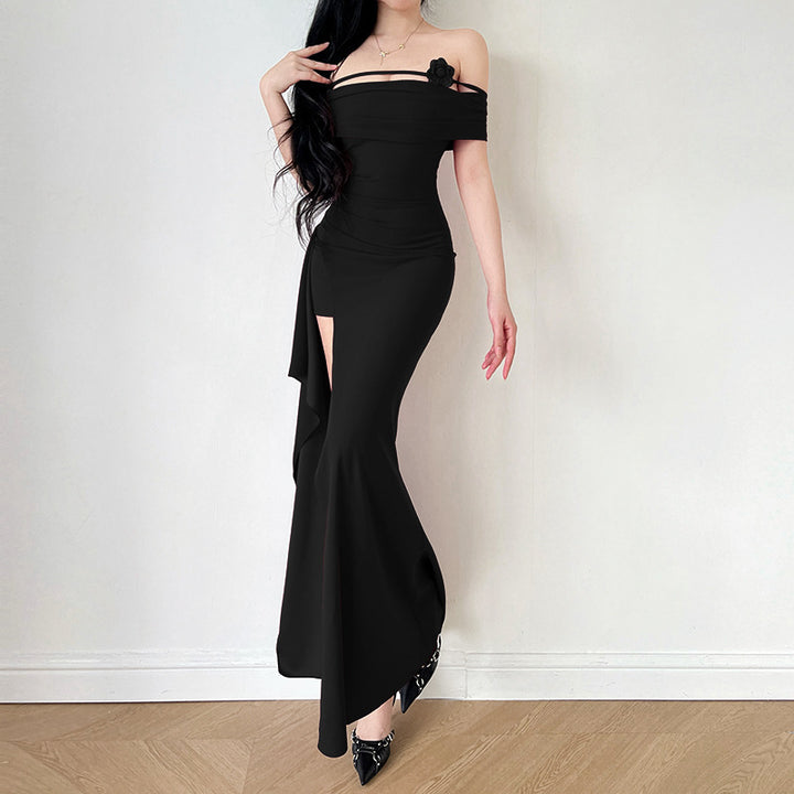 Kvinders elegante off-shoulder maxi kjole med sofistikeret snit og blomsterdetaljer