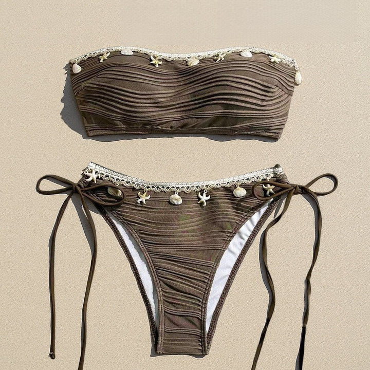 Dame bandeau-bikini med raffinerede muslingedetaljer Skovae