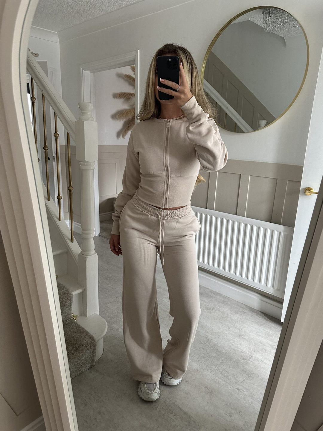 Kvinders afslappede cropped hættetrøje og joggingbukser sæt med elastisk talje Skovae