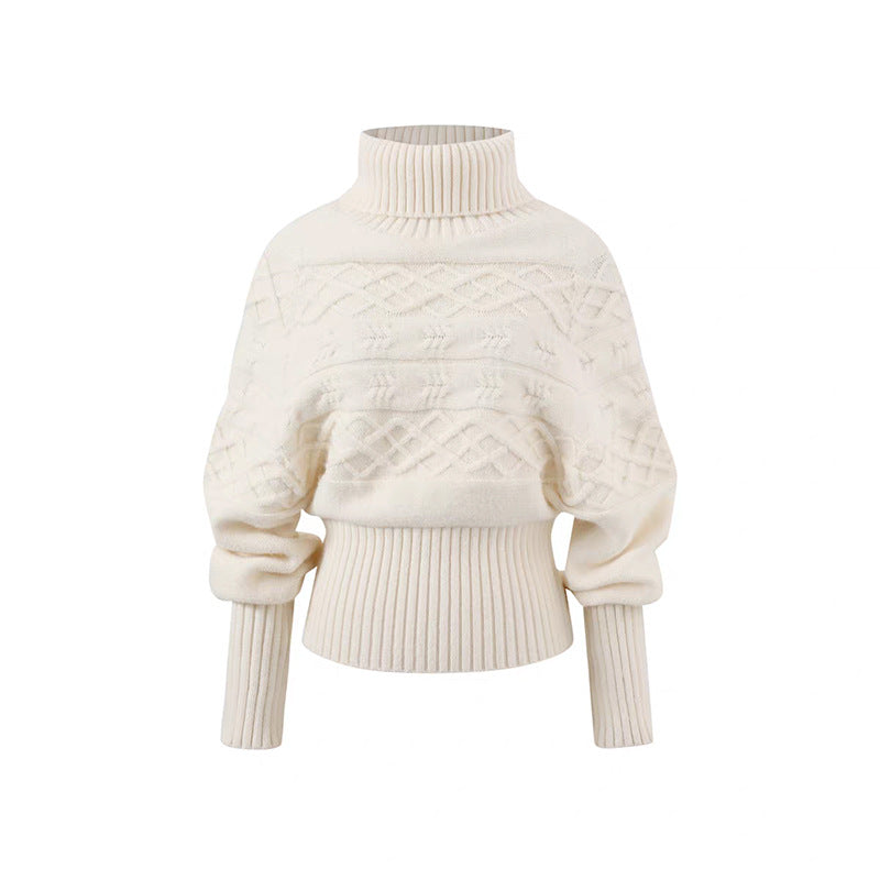 Kvindernes oversized striktrøje med høj krave og struktureret design Stilla