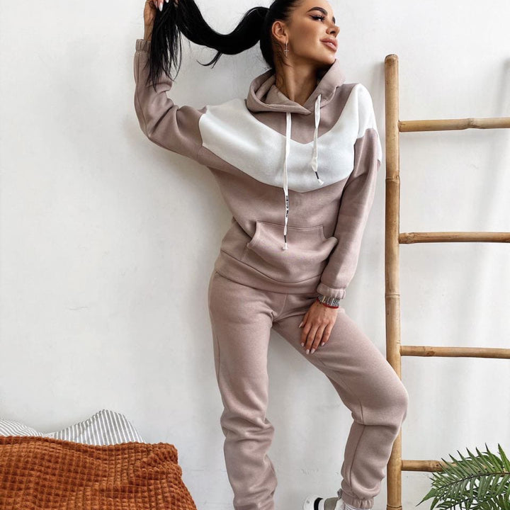 Damer sporty casual træningsdragt med kontrasterende design Skovae