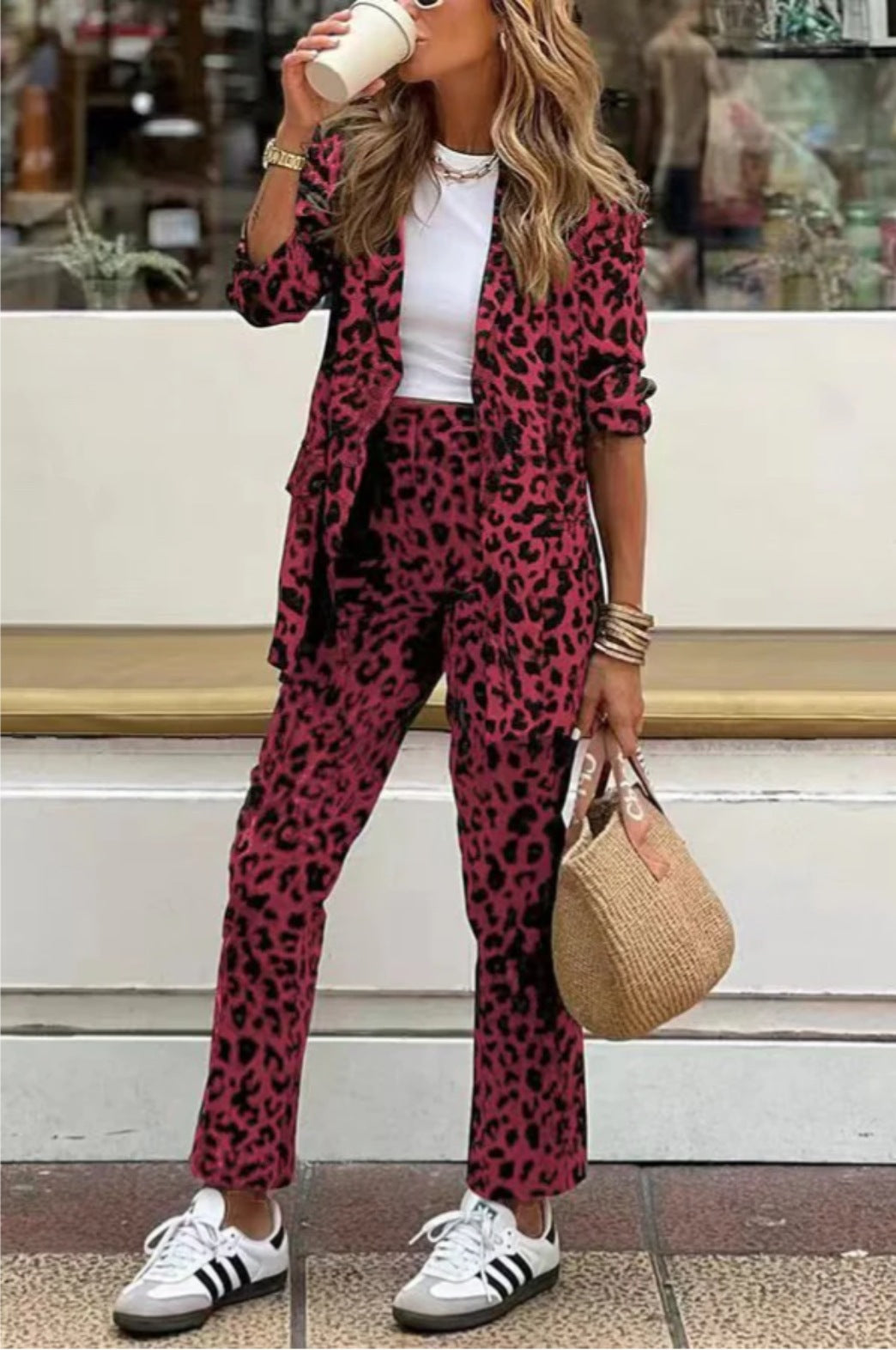Dame elegant linnedragt sæt i leopardmønster med formsyet blazer og lige bukser Stiila