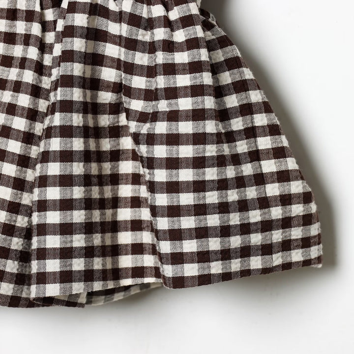 Damebluse med dekorative puffærmer og smidig rynkesilhouette Skovae