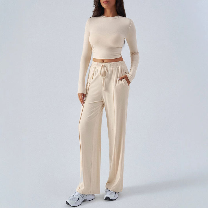 Dame afslappet lounge-sæt med langærmet crop-top og løs bund Skovae