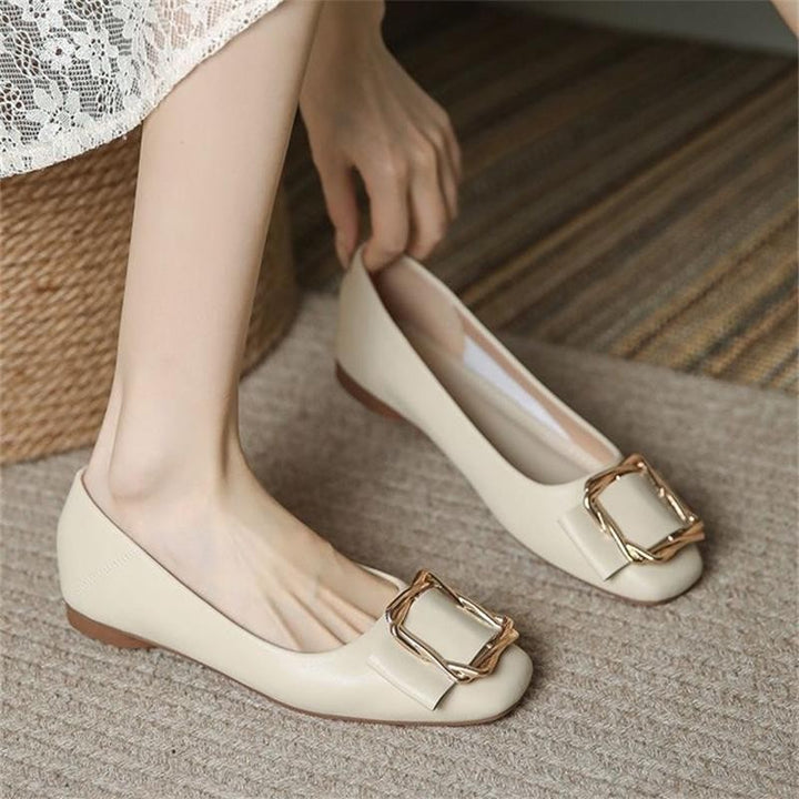 Dame elegante Ballerinas med moderigtige smykkedetaljer og komfortabel sål Stilla
