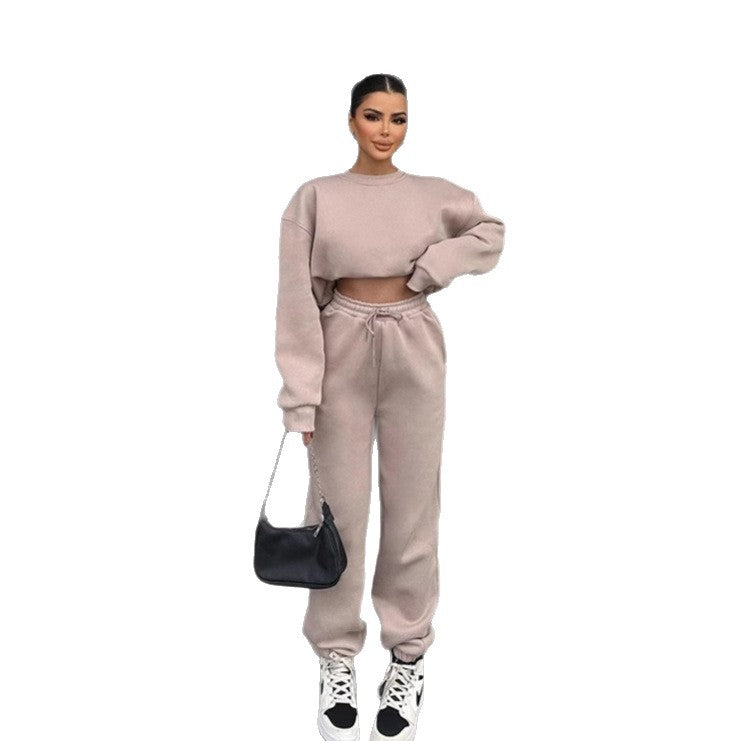 Kvinder Cropped Sweatshirt og Bred Joggingbuks Sæt Skovae