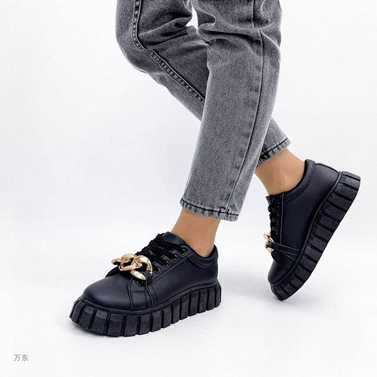 Dame Sneakers med trendy plateau og dekorative kæde-detaljer Stilla