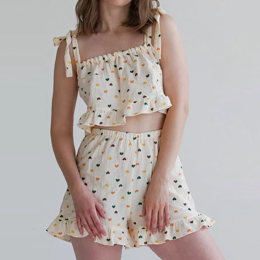 Dame sæt bestående af afslappet top og shorts med flæse detaljer Stilla
