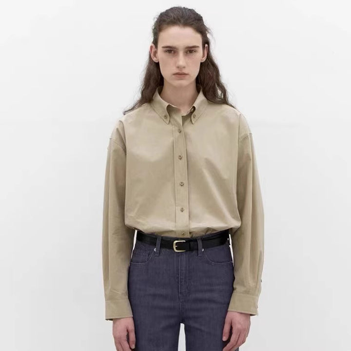 Dame afslappet overshirt-bluse lavet af kvalitets bomuldsblanding med behagelig pasform og fine detaljer Stilla