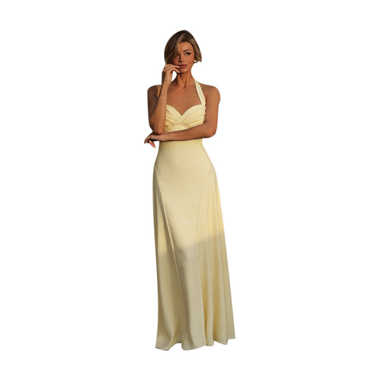 Damer elegant Maxikjole med halterneck og flydende satin-stof Skovae