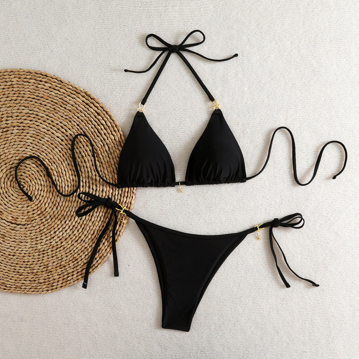 Dame triangel-bikini med elegant knude-detalje og moderne accenter Skovae