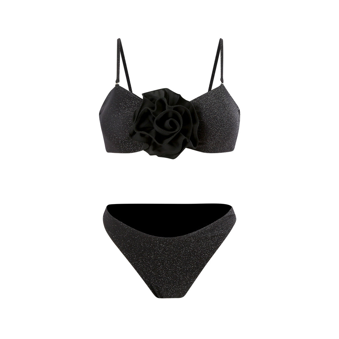 Dame bikiniset med moderigtig indpakningsskørt og floral applikation Stilla