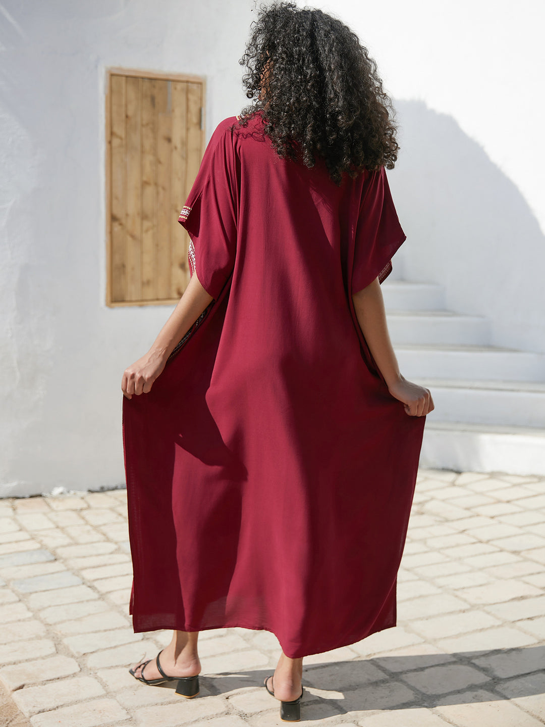Dame Strandkaftan med omhyggelige etniske udsmykninger og elegant snit Stilla