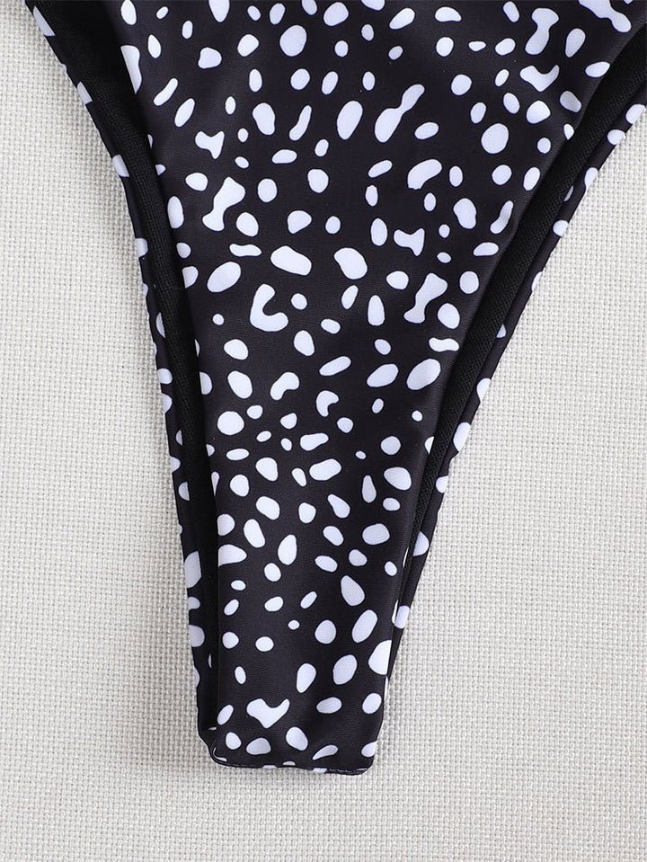 Dame Triangel-Bikini med raffineret Cut-Out-design Skovae