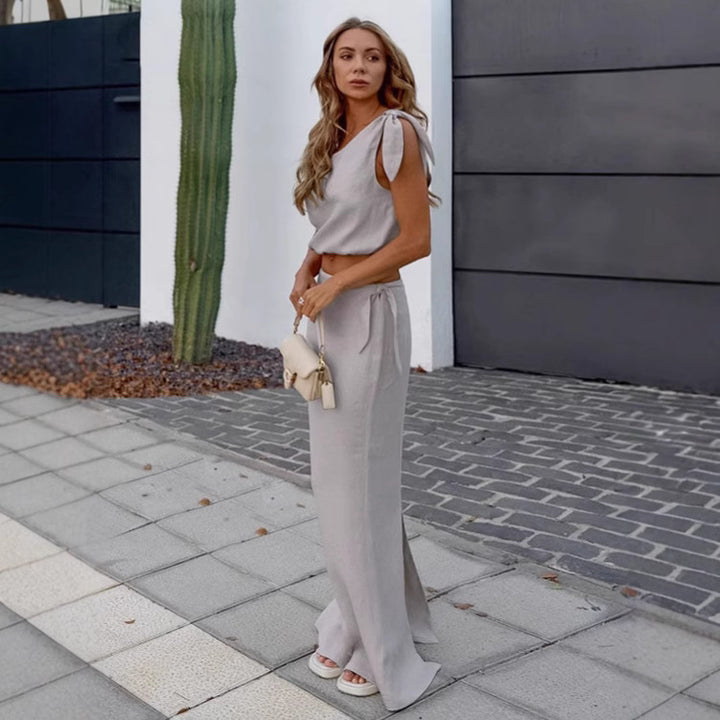 Dame To-delt Sæt bestående af luftig Bluse med off-shoulder design og Maxiskørt med bindebælte Stilla