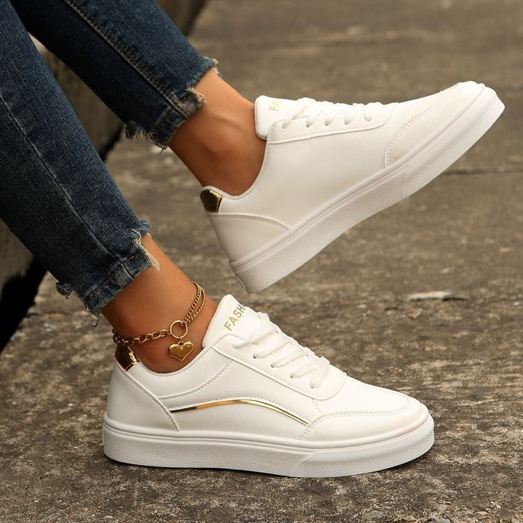Dame Mode Sneakers med accenter i metallic Stilla