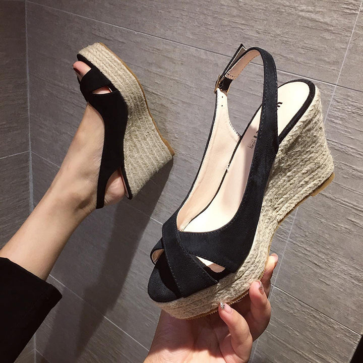Dame Wedge-sandaletter med elastisk remdesign og fashionable plateau Stilla