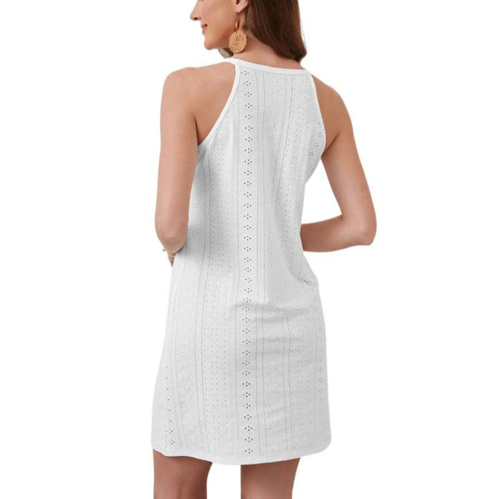 Dame sommerkjole med elegant cut-out-design og floral broderi Skovae