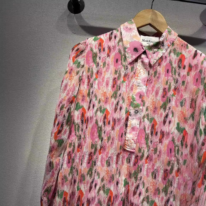 Damebluse med løs pasform og blomsterdesign Stilla