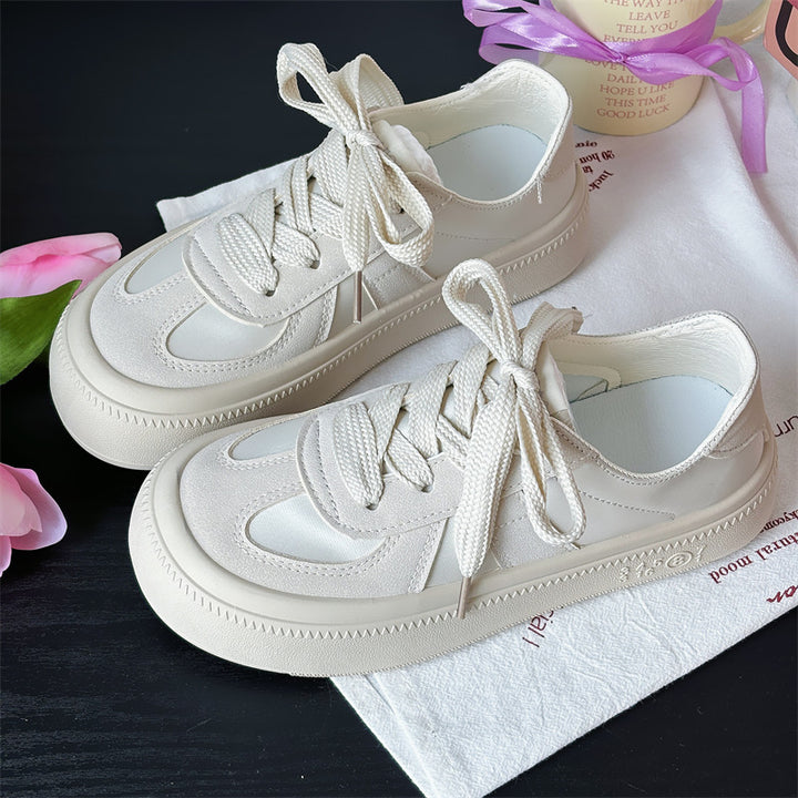Dame Sneakers med åndbart overmateriale og komfortabelt snøresystem Stilla