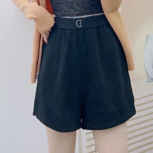 Dame shorts med elegant talje og praktiske sidelommer Stilla