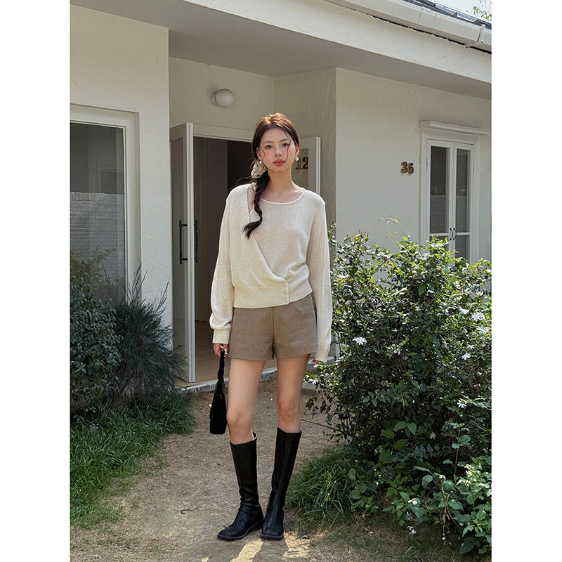 Dame afslappet vapped sweater med stilfulde knapper og moderne snit Stilla