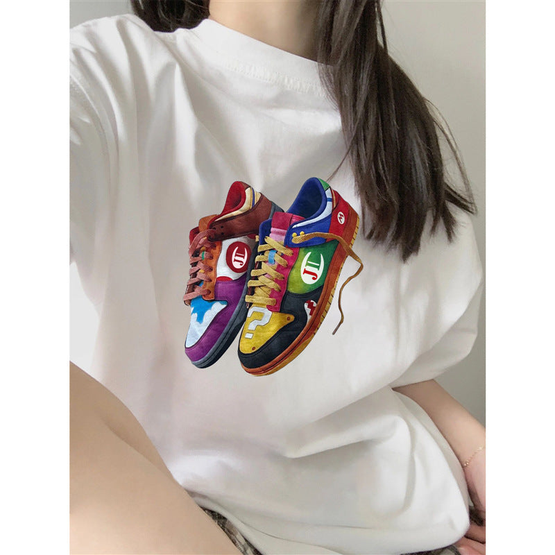 Dame T-shirt med kreativt sneaker-motiv Stilla