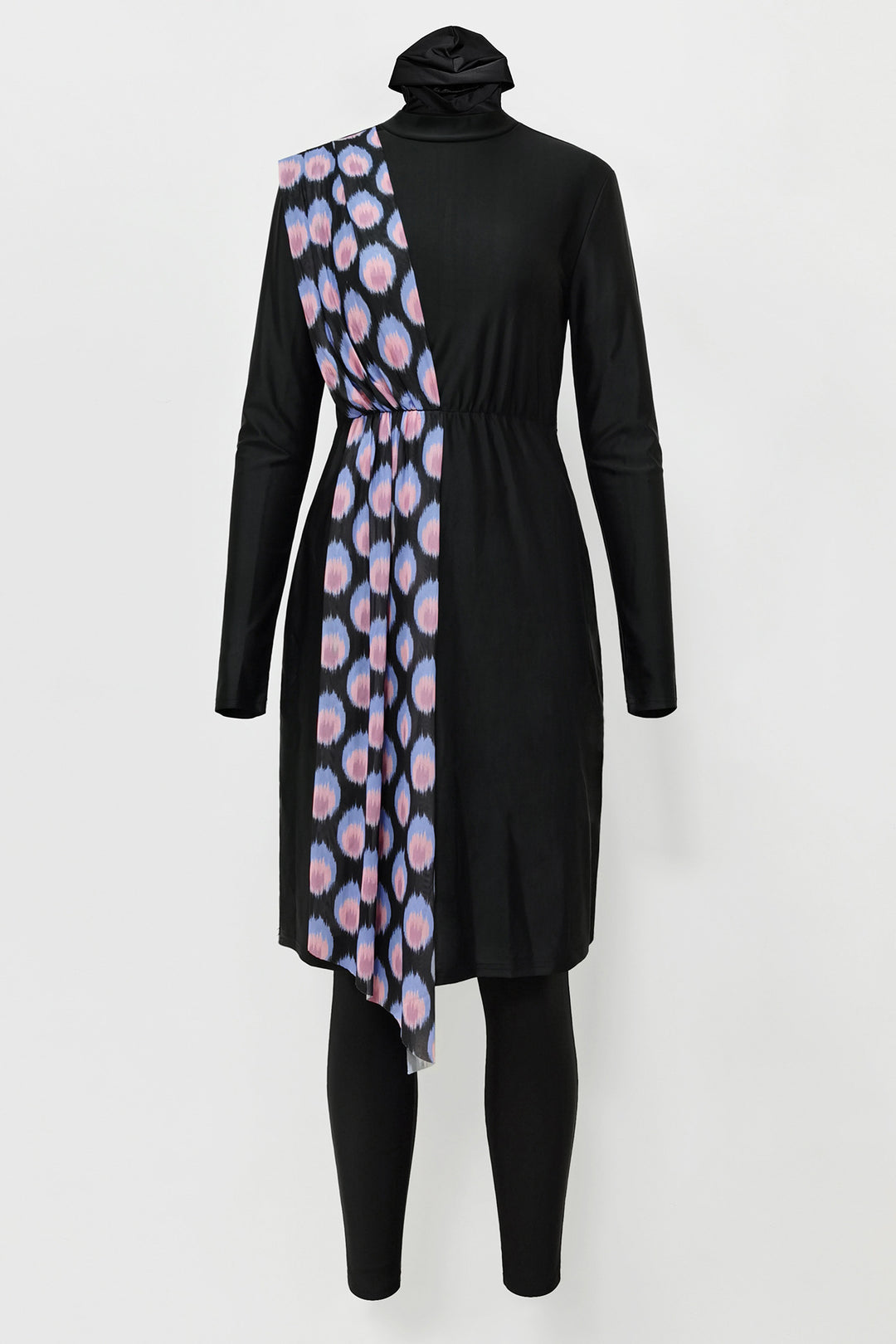 Dame asymmetrisk kjole med elegant farvet accent Stilla