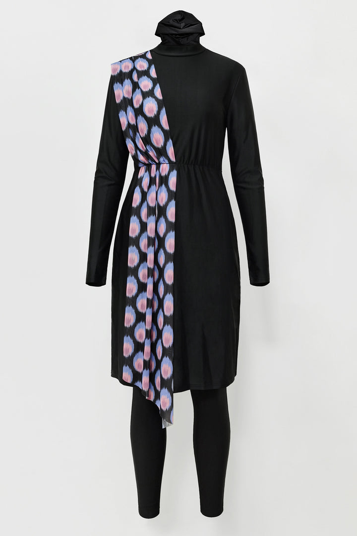 Dame asymmetrisk kjole med elegant farvet accent Stilla