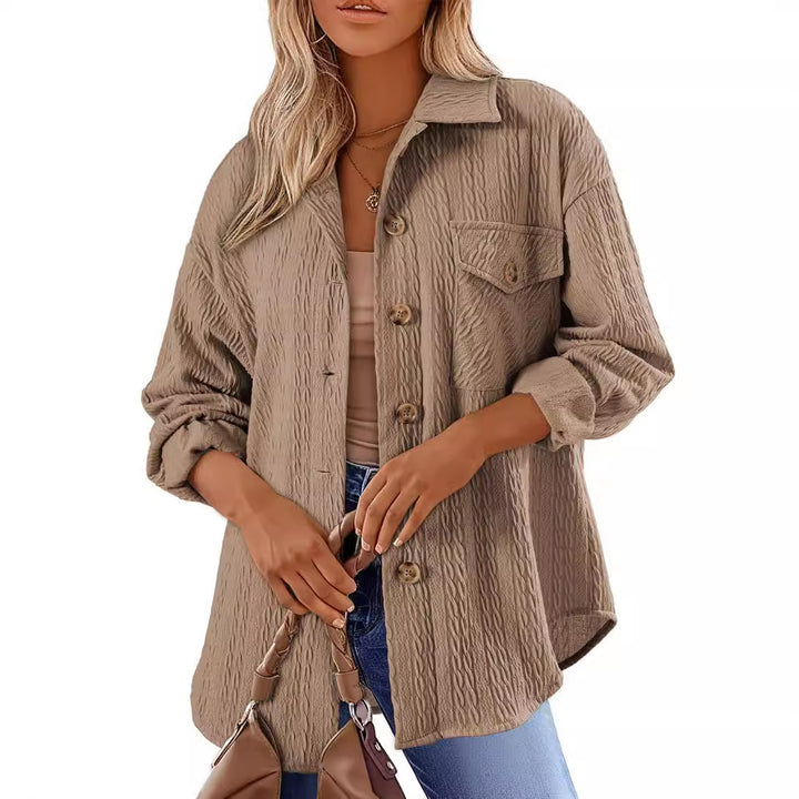 Dame afslappet ternet bluse med struktureret stof og praktiske knapper Stilla