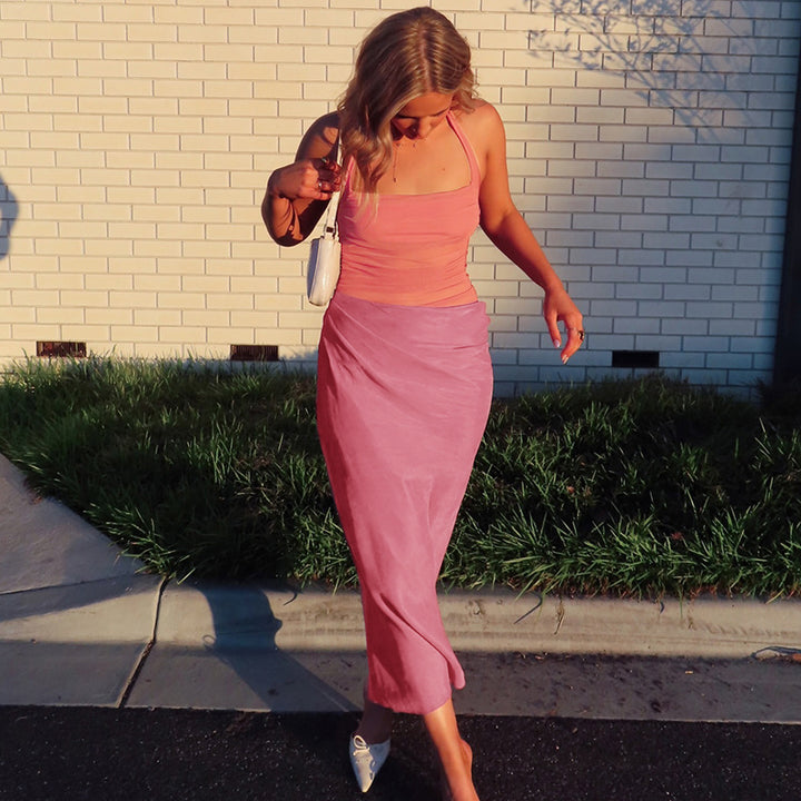 Femme Halter Neck Maxi Kjole med elegant Draperet Detalje Stilla
