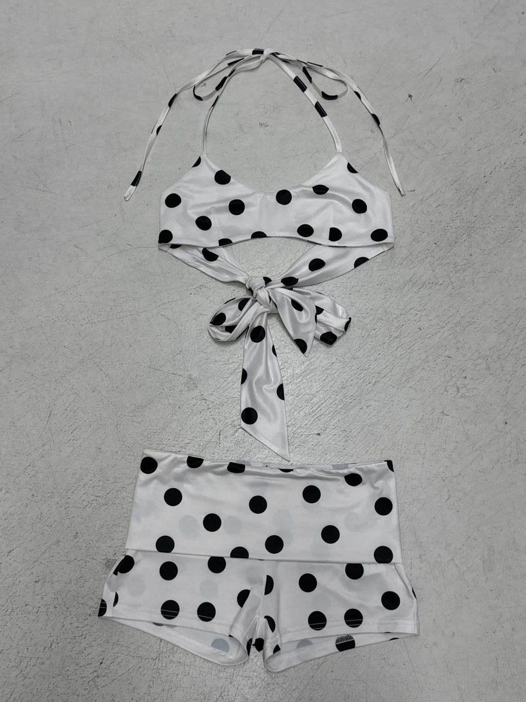 Dame bikini sæt med alsidige bindebånd og trendy prikket mønster Skovae