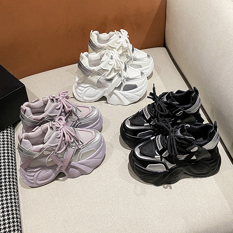 Dame Chunky Sneaker med futuristisk design og polstret sål Stilla
