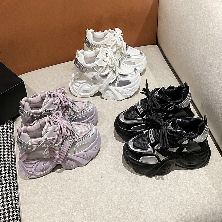 Dame Chunky Sneaker med futuristisk design og polstret sål Stilla