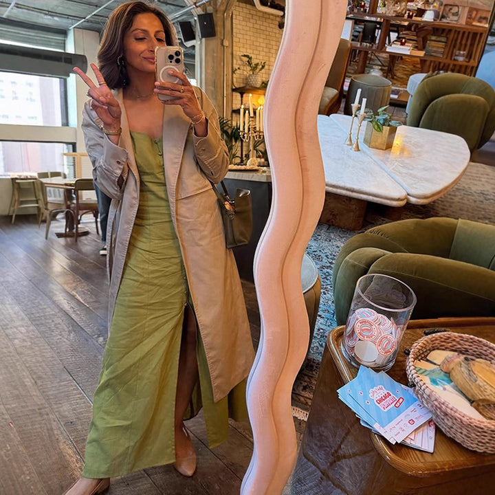 Dame Maxikjole med knapdetalje og elegant split Stilla