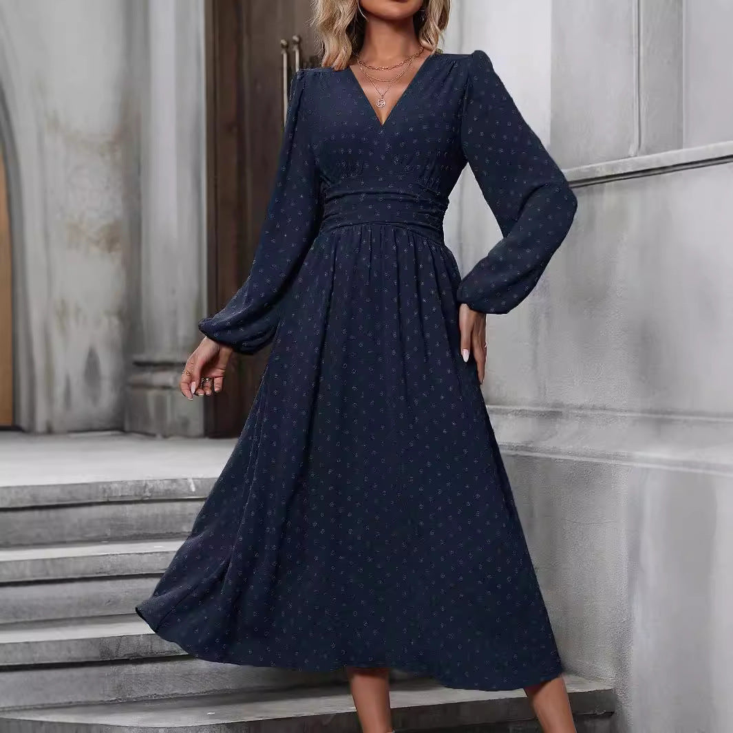 Dame Maxikjole med asymmetrisk snit og elegante puffærmer Stilla