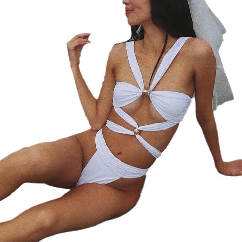 Dame Bikini-sæt med innovativt bære-system og moderne cut-out-design Stilla