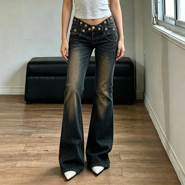 Dame Flared Jeans med dekorative knapdetaljer og moderigtigt finish Skovae