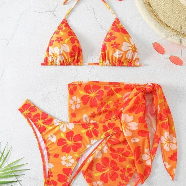 Dame bikini-sæt med blomsterdesign og smart indpakningsskørt Stilla