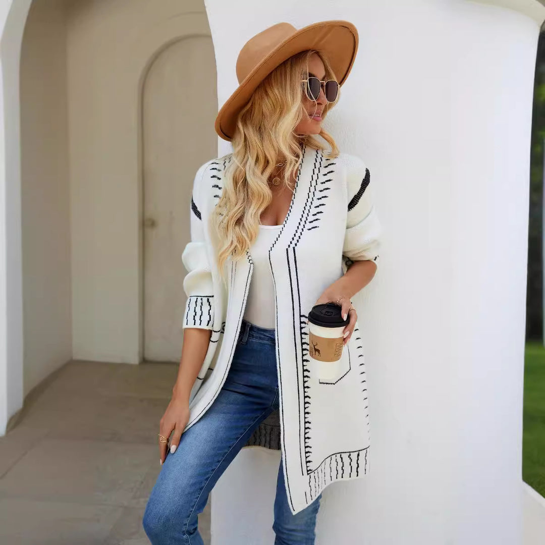 Kvinders cardigan med fashionabelt mønster og elegant V-hals Stilla