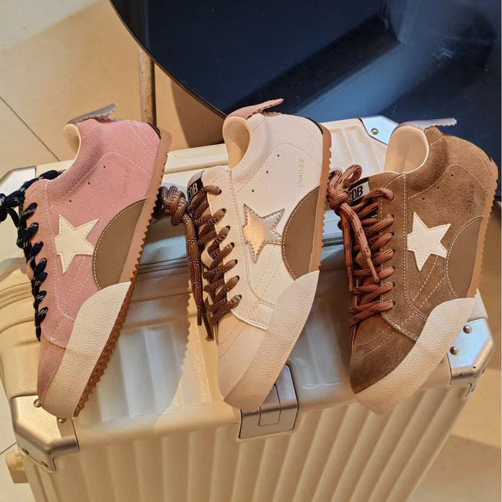 Dame sneakers med blødt ruskind og moderigtige detaljer Stilla