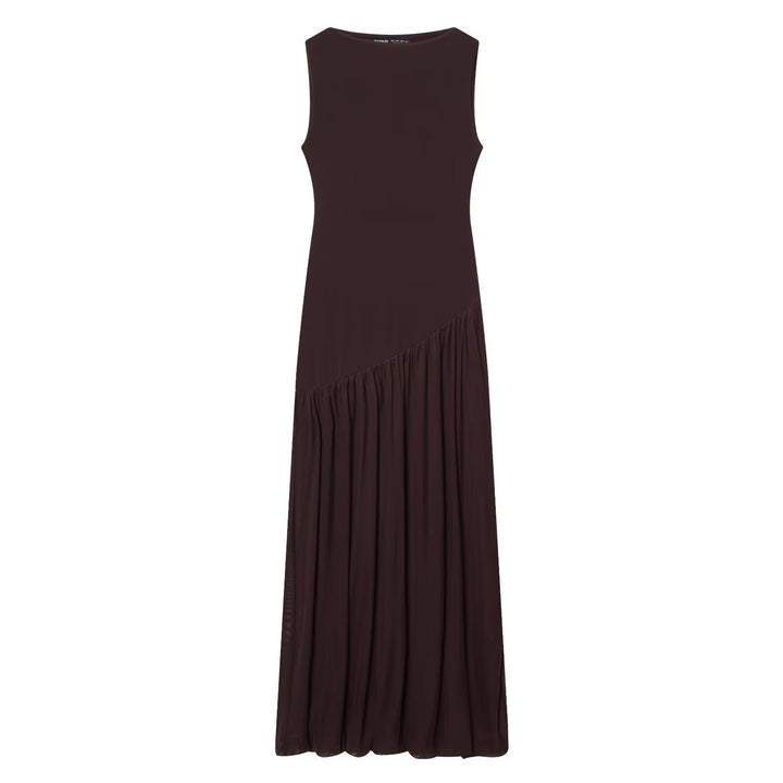 Dame Maxikjole med elegant drapering og asymmetrisk kant Skovae