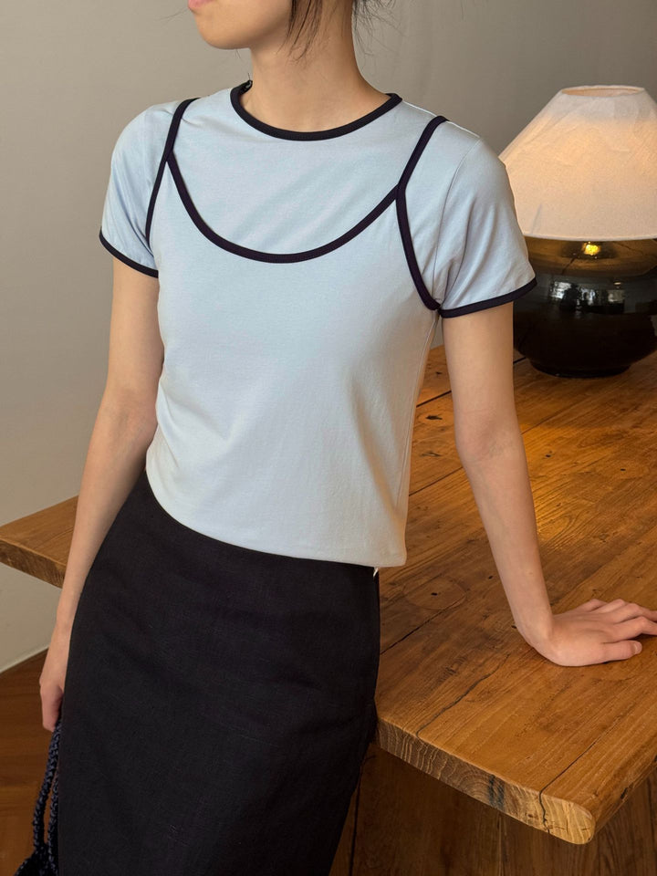 Dame mode T-shirt med kontrasterende accenter Stilla