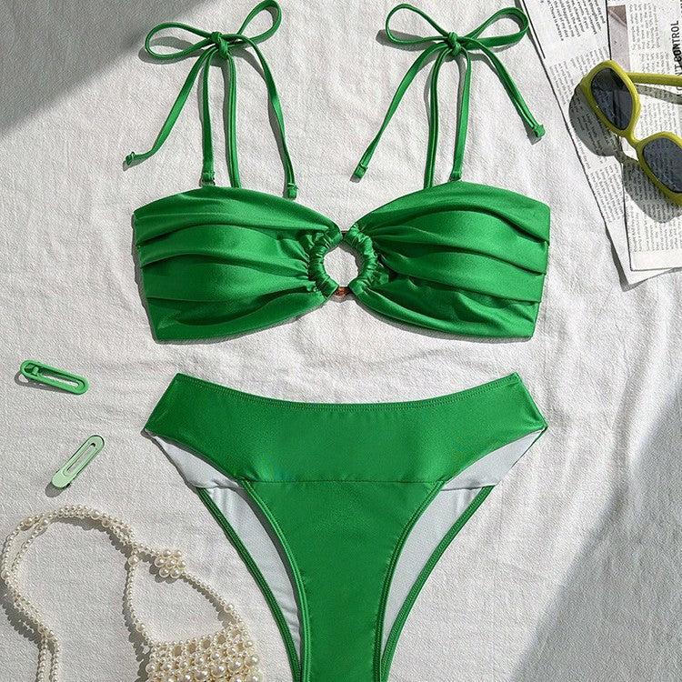 Dame triangle bikini med udsøgte ruffles detaljer og stilfuld ringlukning Skovae