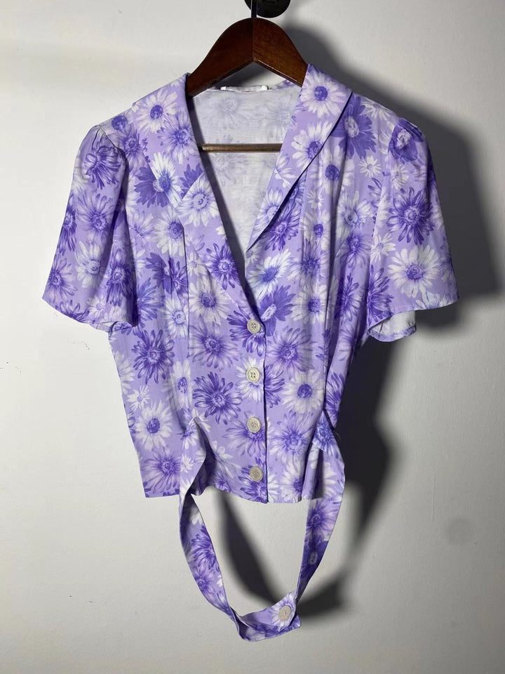 Damebluse i vintage-stil med florale mønstre Stilla