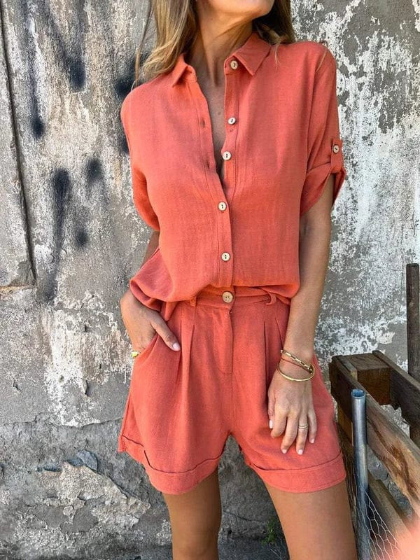 Dame Kort jumpsuit med elegant skjortekrave og taljebælte Skovae