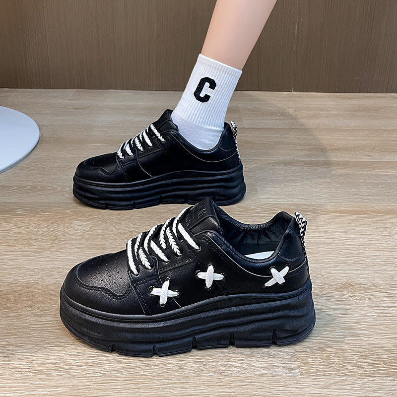 Dame Mode Sneakers med tykk plateau sål og unikt snøre design Stilla
