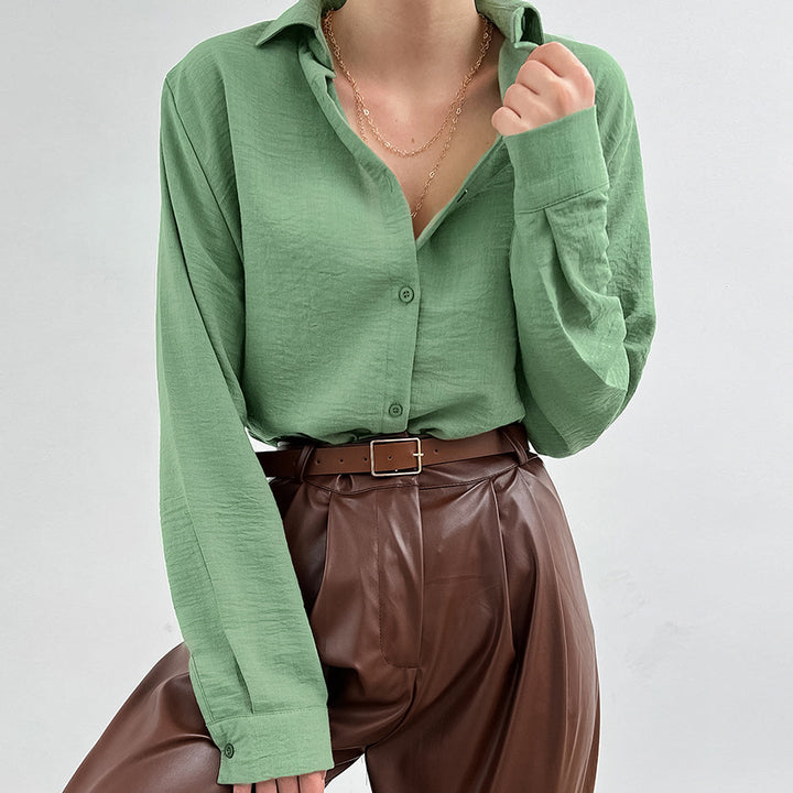 Dame elegant skjorte bluse lavet af højkvalitets, let materiale med moderne krave Stilla