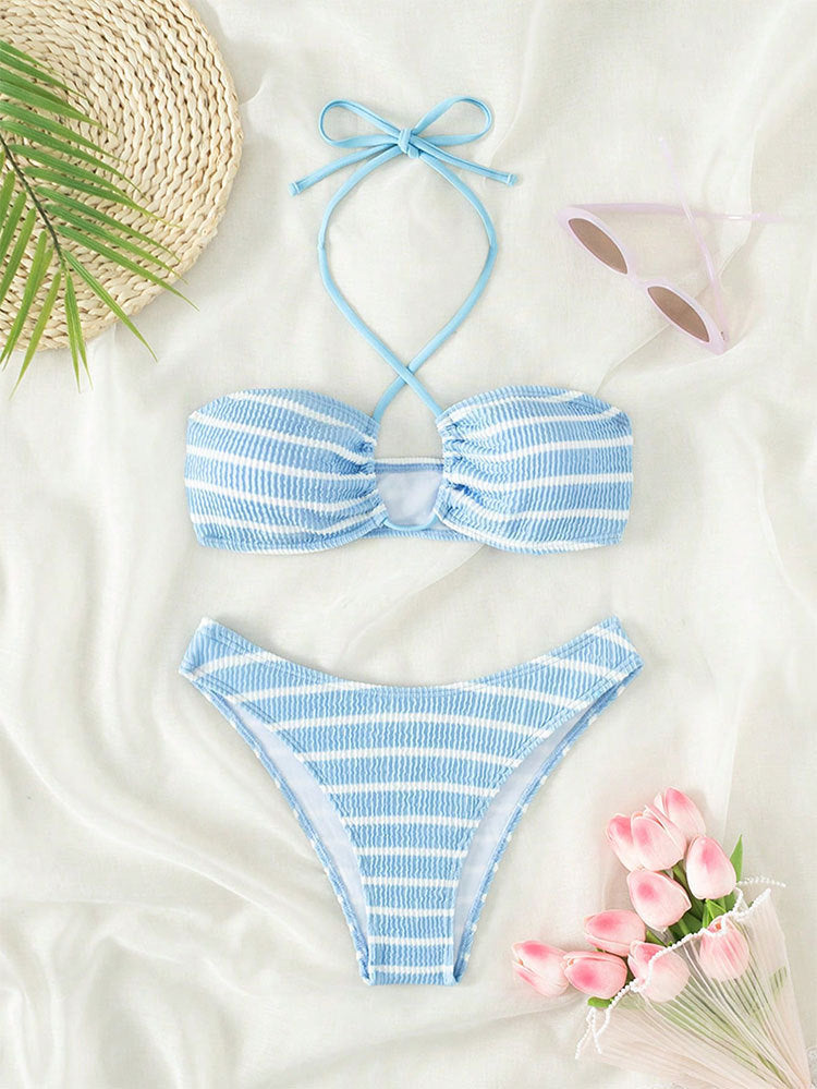 Dame bandeau-bikini med stilfuldt stribedesign Skovae